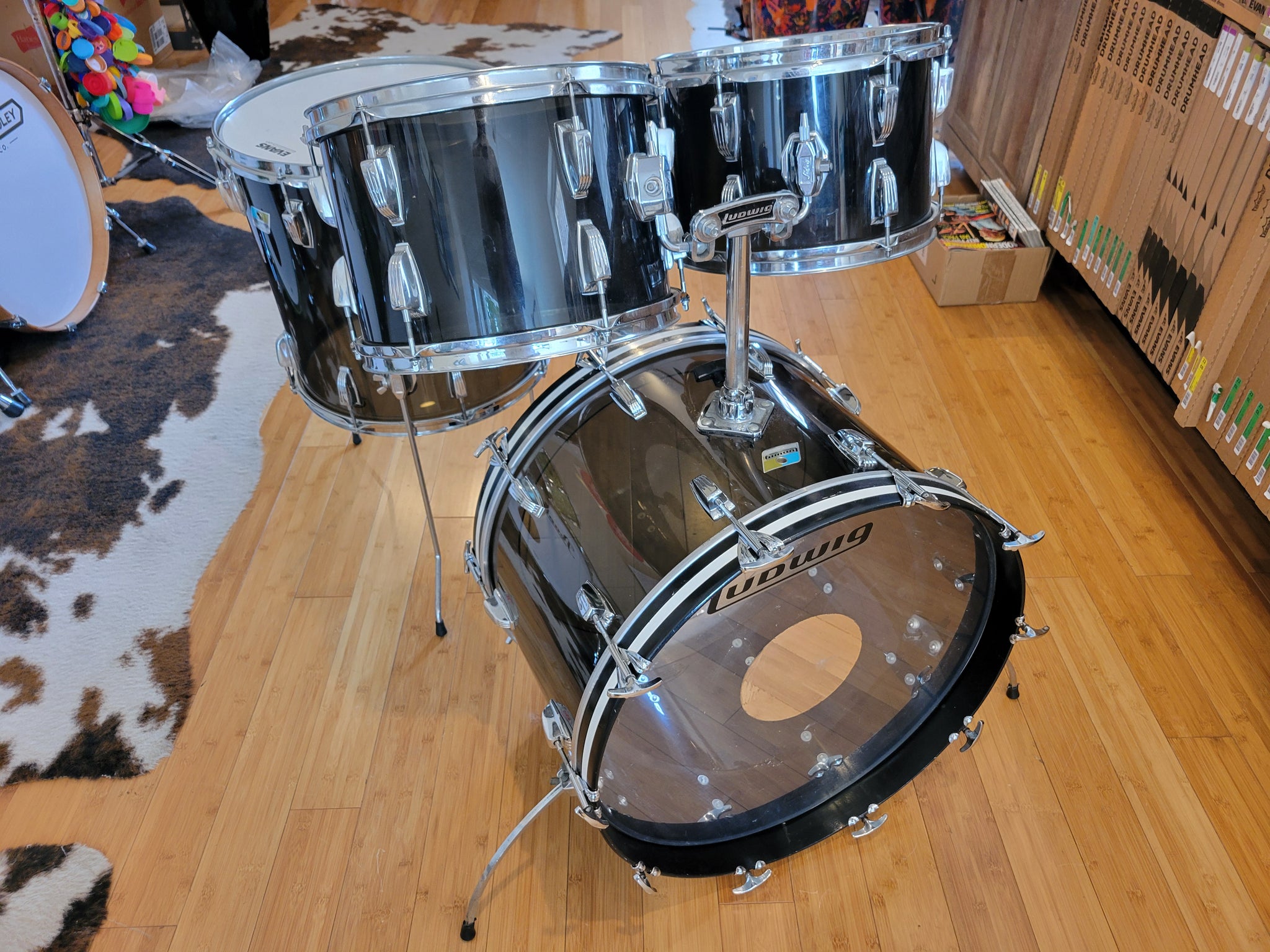 Ludwig shops vistalite drums for